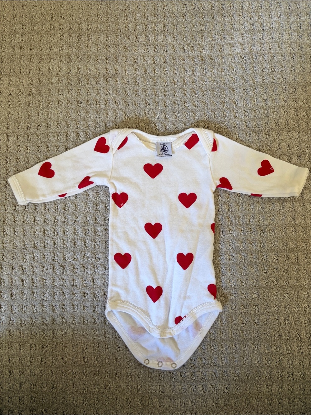 🎀 Petit Bateau White Long-Sleeve Bodysuit with Red Hearts